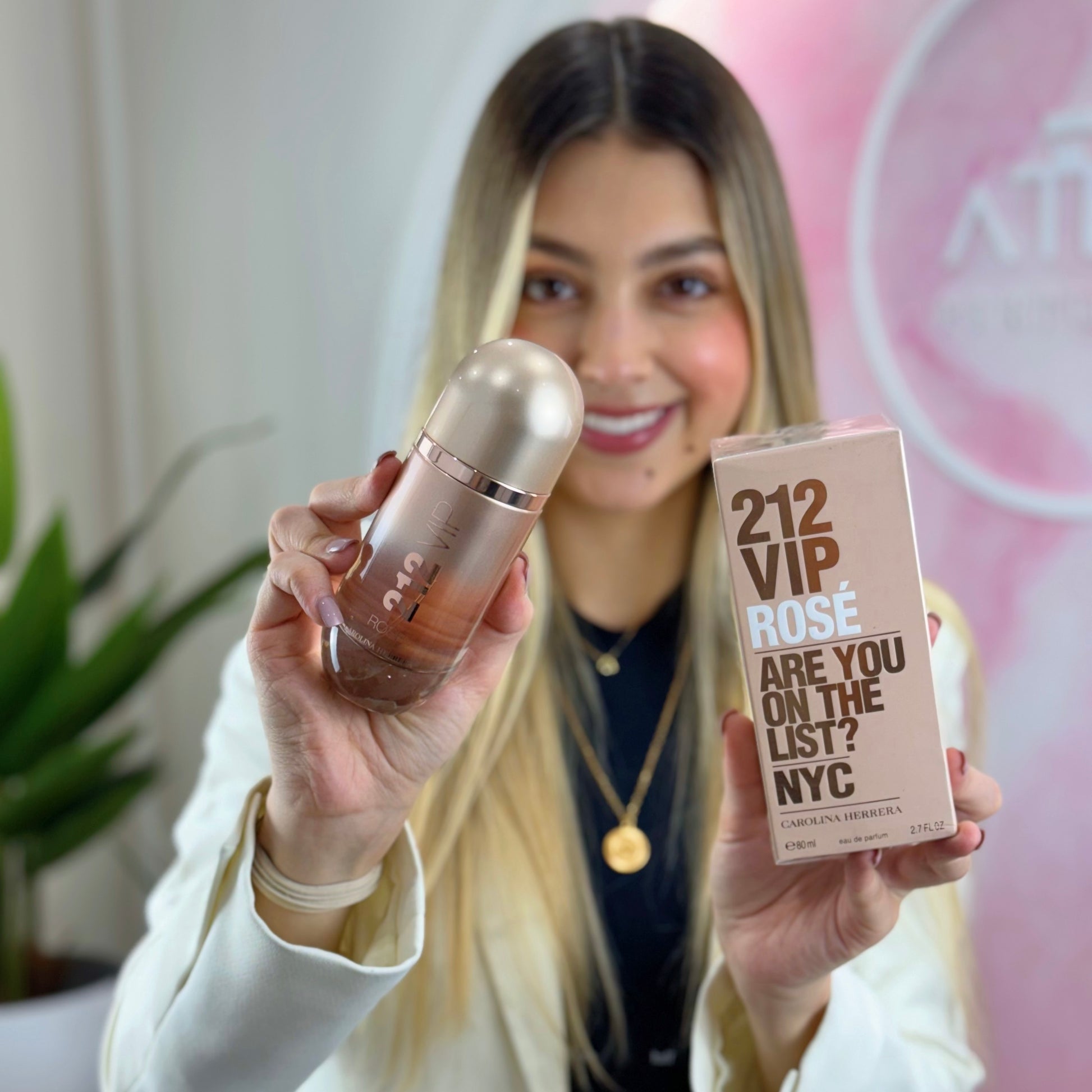 Rose Eau De Perfume 212 Vip Rose Mujer Vip Carolina Herrera